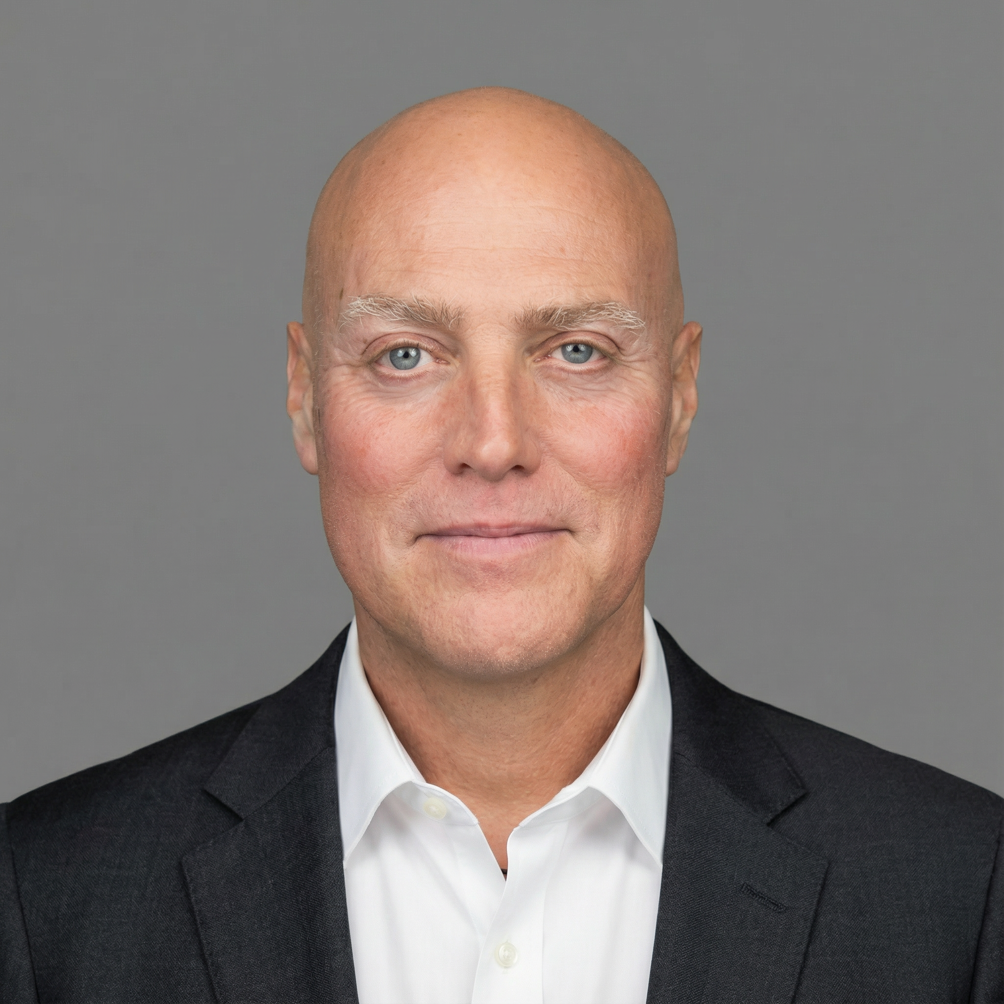 Dr. Julian von Loesch